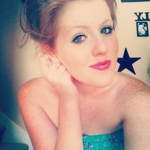 Meet your Posher, Leah